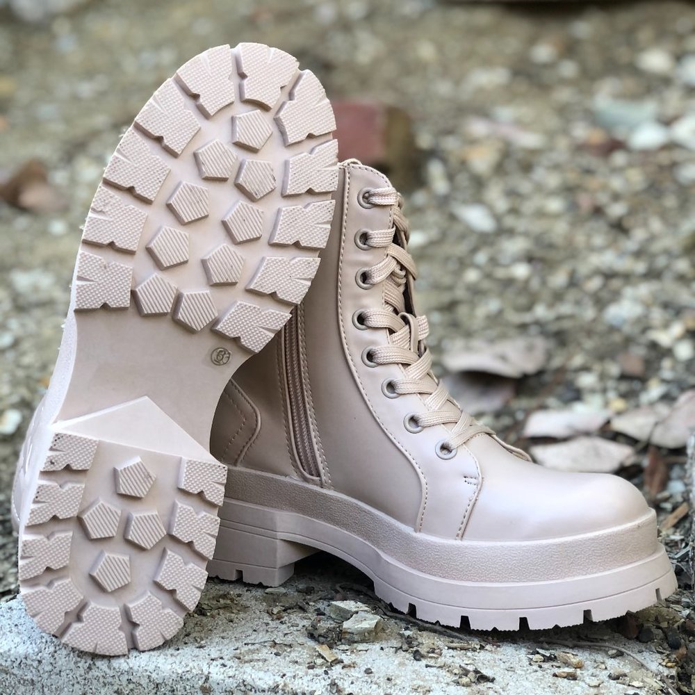 [New] Nude Beige Quilted Laced Up Lug Sole Platform Combat Boots Booties Shoes - Picture 5 of 6